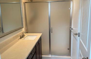 Charming 3-bedroom condo with WiFi, AC in Newark - Foto 5