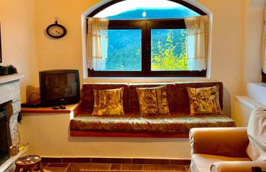 Elati's traditional and cosy home - Photo 11
