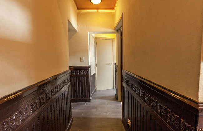 Quiet Cottage near Woods - Photo 26