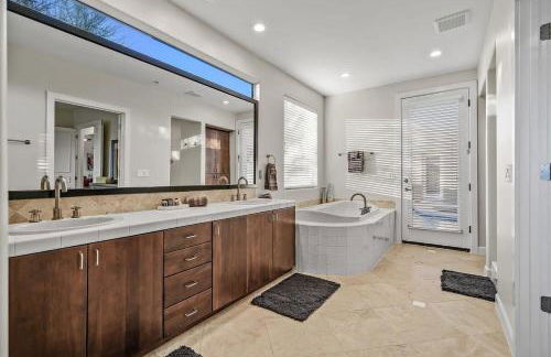 Serenity Peaks- Gorgeous Pet Friendly Villa in Scottsdale with Pool, Spa, and Bikes - Foto 17