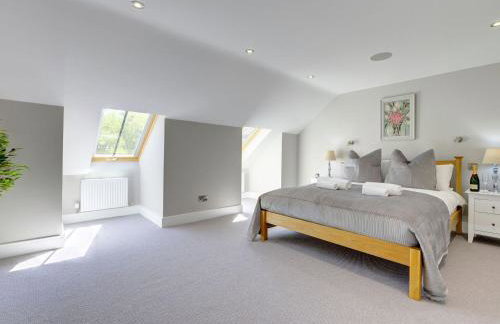 The Gate House - Photo 34