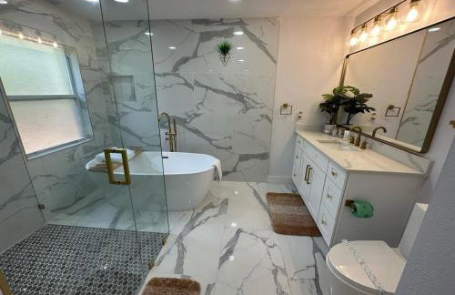 Modern, Fully Updated Southern Dunes Home - Golf Course Views - Foto 30