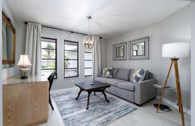 Beautiful Private Pool Home In-between Fort Myers Beach And Sanibel Island 3 Bedroom Home by RedAwning - Foto 13