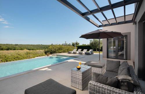 Villa Infinity near Pula for 8 persons with 68 m2 private pool, sauna & kids playground - Foto 3