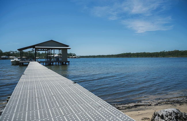 Secluded Waterfront Retreat for 23 Dock, Pets OK - Foto 42