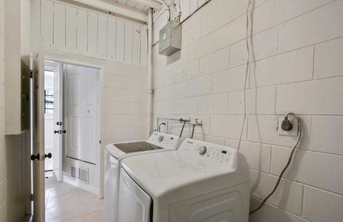 3 bedroom House with Renovated kitchen and bath! - Foto 17