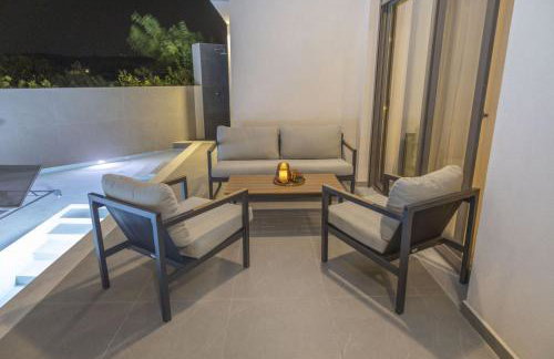 Villa Viventia with Heated Pool - Photo 25