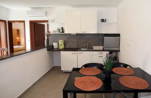 Apolo Apartments - Pool & Garden Retreat - Foto 63