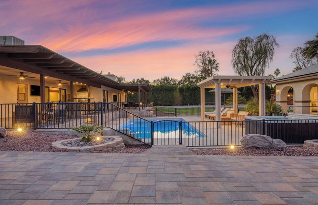Pool, Sports Court, Game Garage, Fire Pit, & Casita Olivano Ranch by Avantstay - Foto 36