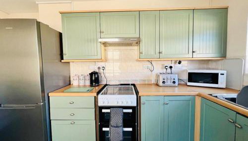 4-Bedroom House 5 mins to Beach & Parking - Foto 4