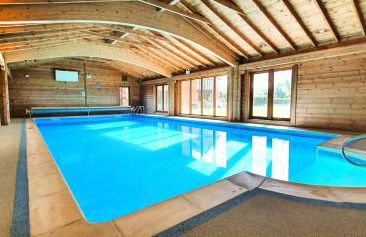 The Victorian Barn, Self-Catering Holidays with Pool and Hot Tubs, Dorset - Photo 2