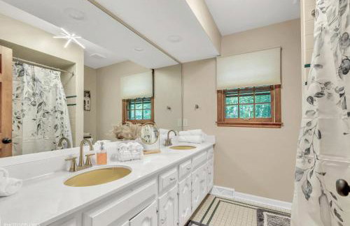 Luxury 5BR Villa with Pool, Hot Tub & Sauna - Foto 18