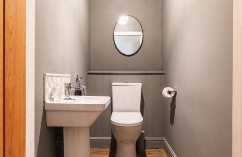 Stylish Coach House Retreat - Foto 9