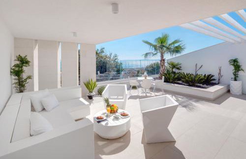 Posh Residence Luxury Suites - Photo 27