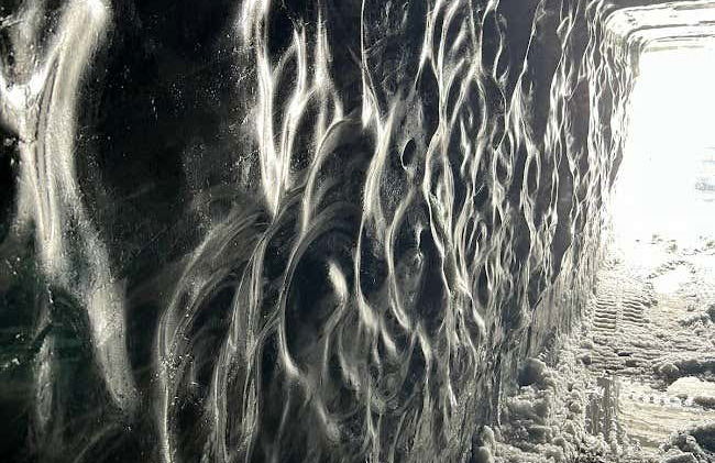 Escursione alla grotta del ghiacciaio Langjökull + Giro in motoslitta - Foto 7