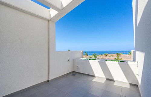 Villa Elisabetta, Luxury Villa with Heated Pool Ocean View in Adeje, Tenerife - Foto 38