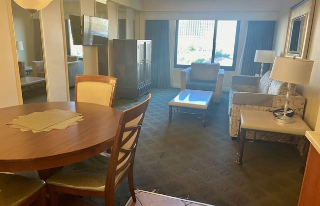 Jockey Resort Suites Center Strip - Foto 31