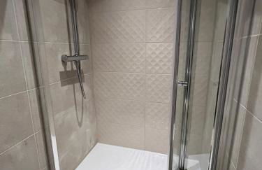 2025 Award Winner Liverpool Cherry House - 4 Bedrooms - Foto 33