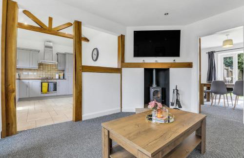 Comfortable 3-Bed Dormer Bungalow Family & Business Friendly - Photo 19