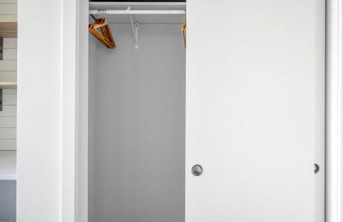 River N 1BR w Gym Pool nr L stop Beach CHI-362 - Foto 14