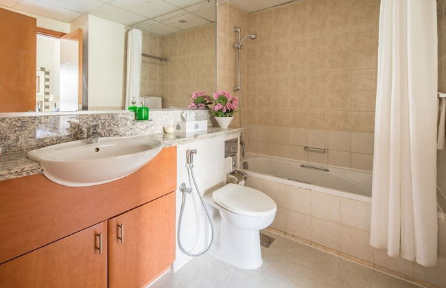 Spacious 1BR in The Greens! - Photo 7