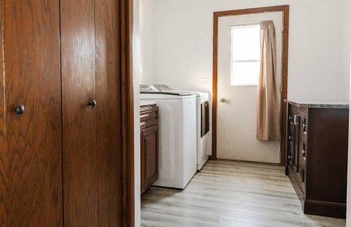 King Bedroom/Private Hot tub/Cozy Living Room - Foto 15