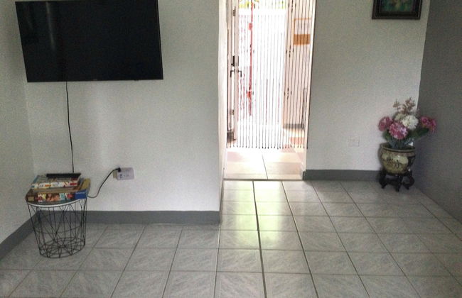 Serenity 2-bed Apartment in Port Antonio, Portland - Photo 9