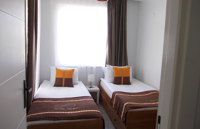 Sorta Hotel - Photo 24