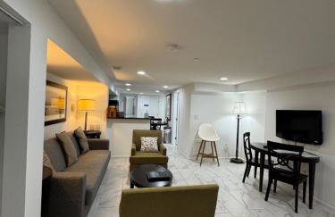 Lovely Remodeled 2bdrm Basement Home - Foto 12