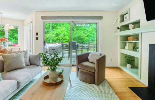 7 Bdrm, Pickleball, Bball, HotTub, FirePit, Golf! - Foto 17