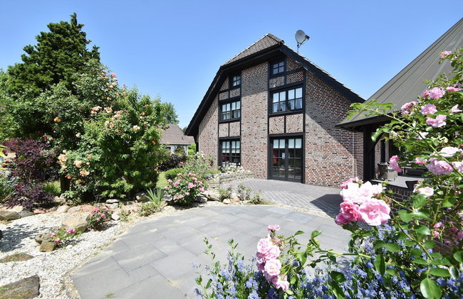 Spacious Mansion With Meadow View in Bruinisse - Foto 1