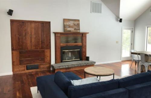 Luxury Woodstock Family Retreat with pool hot tub - Foto 17