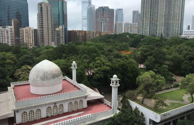 SHINE INN - Photo 23