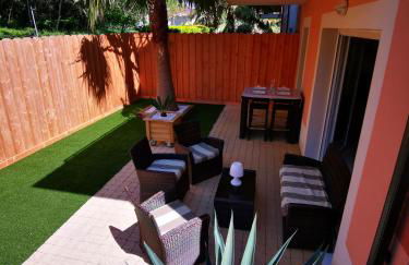 Appartement 90 m2 avec parking terrasse balcons, proche du port et plages - Foto 3