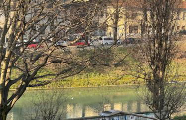 Room with private balcony on the Dora river - Foto 20