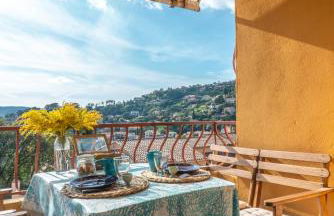 L'Odyssée provençale, un duplex de charme de 2 chambres au pied du village médiéval de Bormes-les-Mimosas, offrant des prestations haut de gamme et une superbe vue sur le Massif des Maures - Foto 10