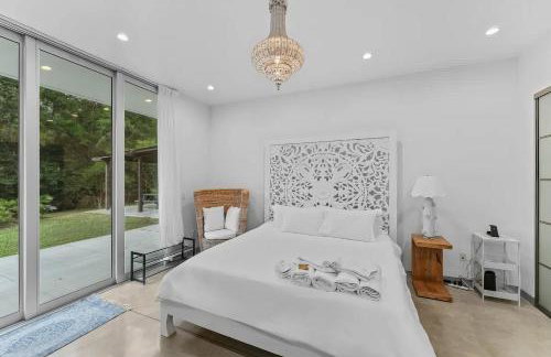 Floral City Oasis - Pool, BBQ Area & Forest View - Foto 17