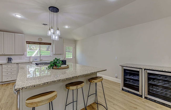 Rooftop Deck w/ City Views! - Foto 8