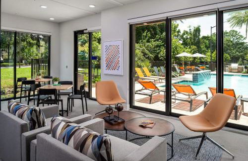 Luxe One Bedroom Apartment with Balcony - Foto 16