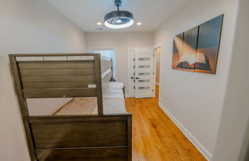 Luxury 9 BR, Villa Mins from Downtown and the Lake - Foto 21