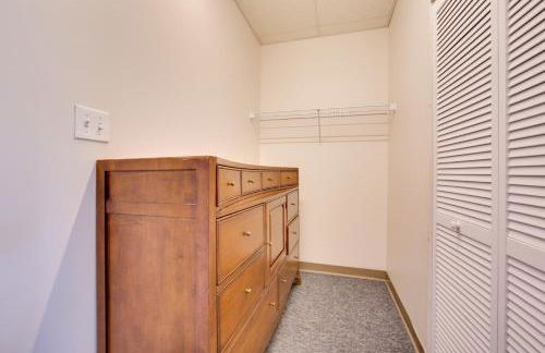 Conference Center and Pond New Kensington Apartment - Foto 13