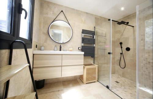 VILLA SAINTE BAUME Piscine Jacuzzi tout confort - Photo 30