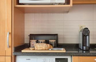 Spacious Apt Near Beach & Train, By TimeCooler - Foto 24