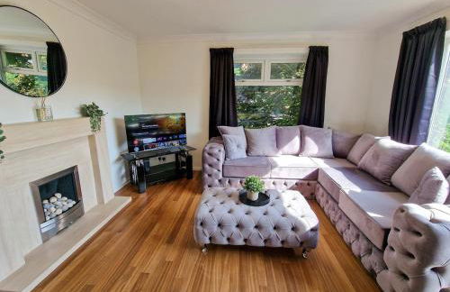 Free Parking Home In Gatley by City SuperHost - Photo 11