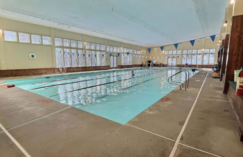 CubsCorner - Pool, Sauna, Gym, Close to Mountain! - Foto 2
