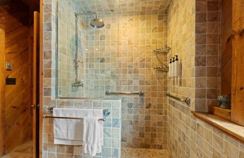 The Lakehouse at The Dunn Compound on the Lake - Foto 12