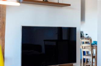 Doppelhaus- Villa Leipzig Schleußig , moderner Altbau Apartment Dachetage mit 2 Schlafzimmern und separatem Zusatzzimmer , Parkplatz - Balkon - Kamin - Eicheparkett - Arbeitsplatz - Foto 7