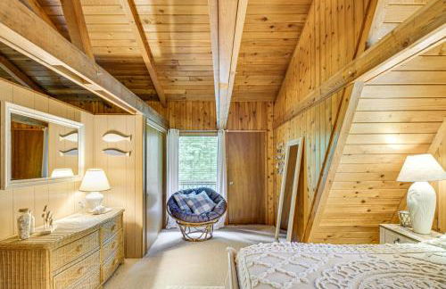 Canal Across Street Family Cabin in Breezy Point! - Foto 22