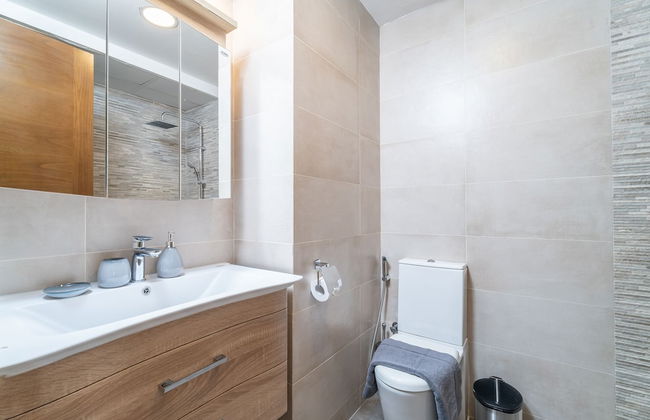 Nasma Holiday Homes - Al Hamra Village - Photo 39