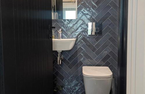 Up Shed - Modern Countryside King-size Ensuite With Own Access - Foto 18